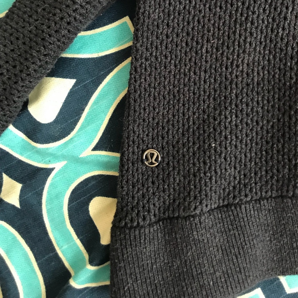 LuLu Lemon Knit Pullover Sweater